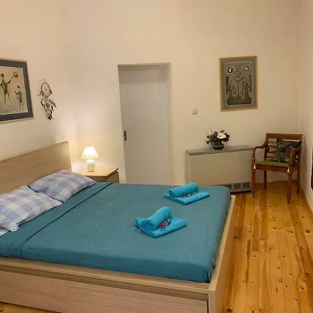 Tastefully Decorated One-bedroom - Chania Апартаменты Ханья